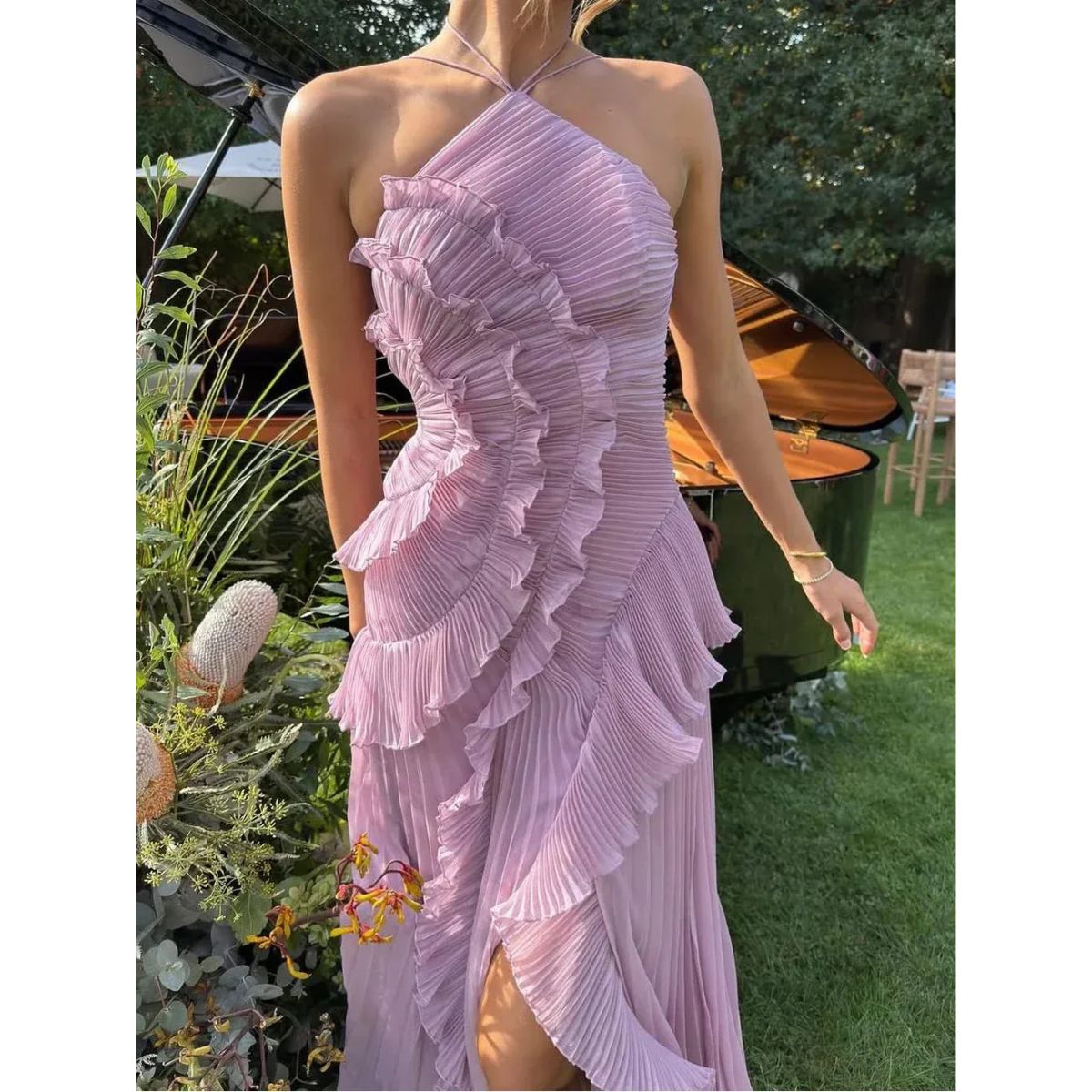 Kamilla | Elegancka długa sukienka z falbanami